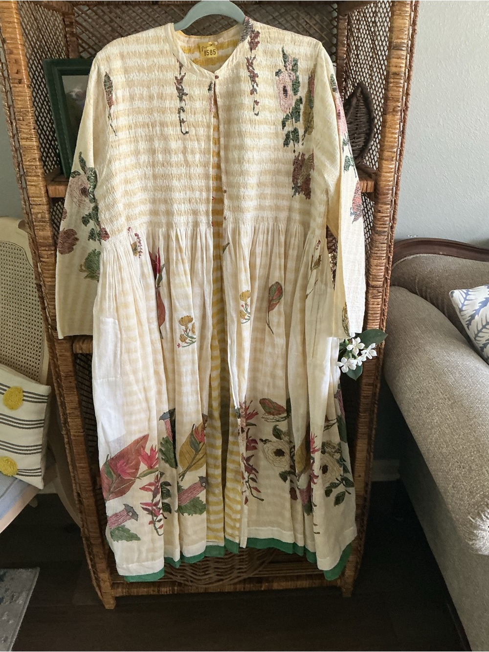 Women dress